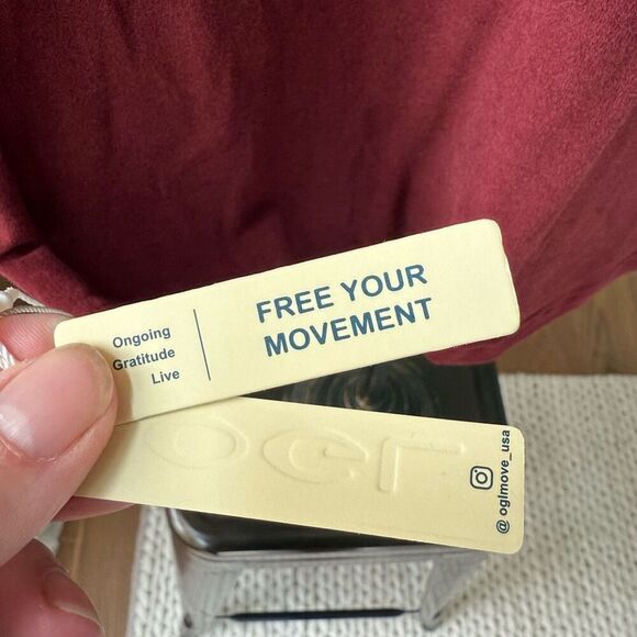 NWT OGL Burgundy Mock Neck Cropped Tank L - Picture 4 of 6